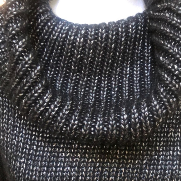 Women’s Vintage GH Bass & Co. Cowl Neck Black Knit PullOver Sweater Size XS - Picture 3 of 16